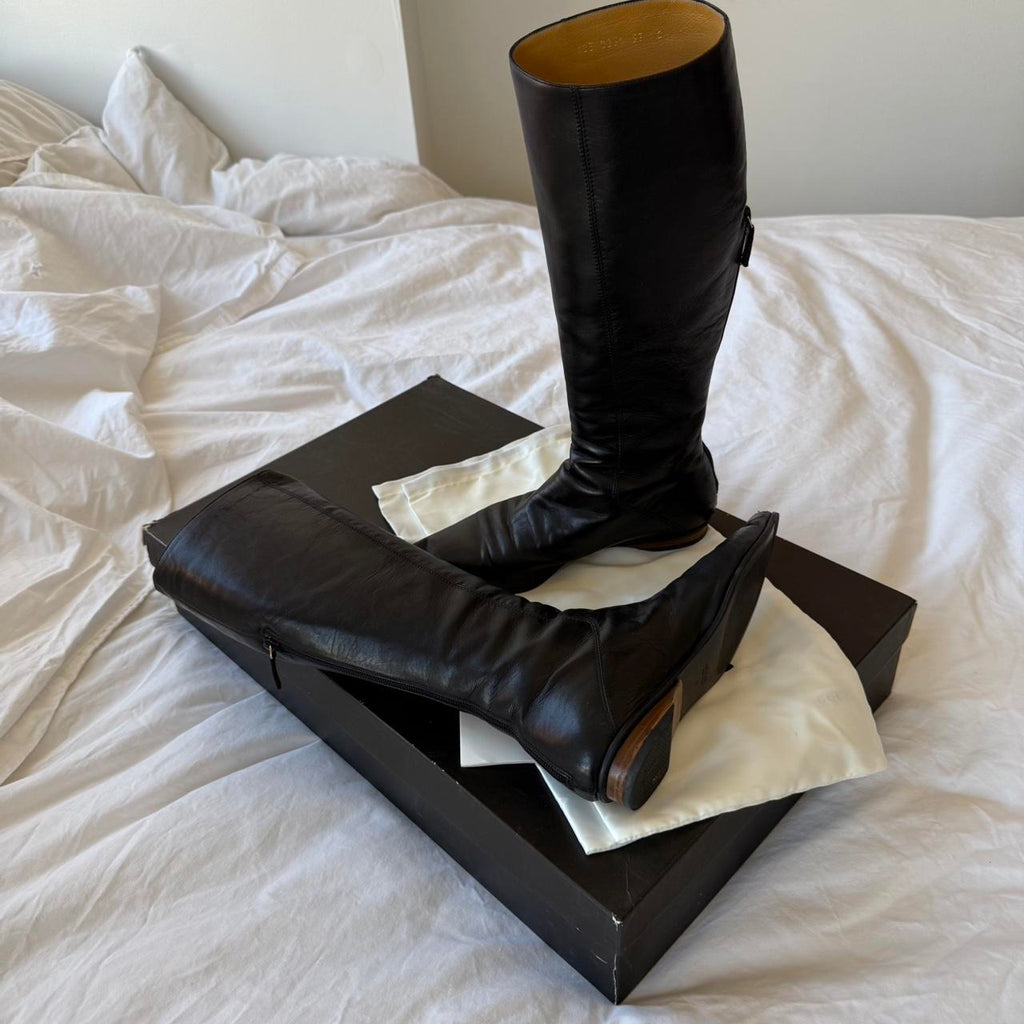 Gucci Vintage Pointed Leather Boots